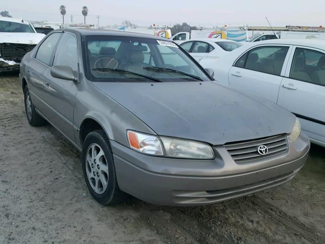 4T1BF22K6VU014496 - 1997 TOYOTA CAMRY CE TAN photo 1