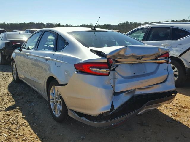 3FA6P0H77HR111492 - 2017 FORD FUSION SE SILVER photo 3