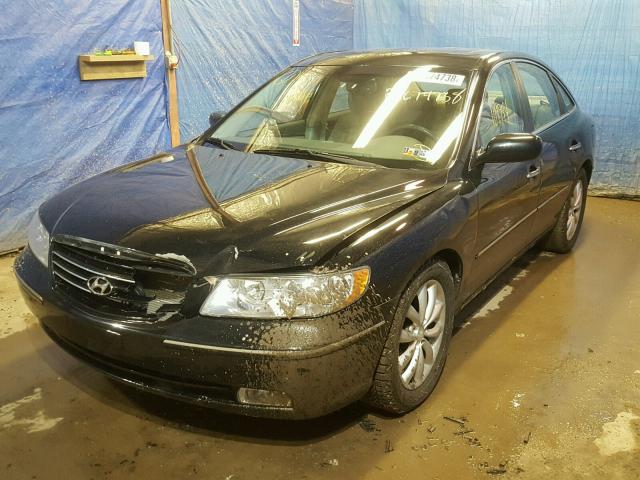 KMHFC46F27A212189 - 2007 HYUNDAI AZERA SE BLACK photo 2