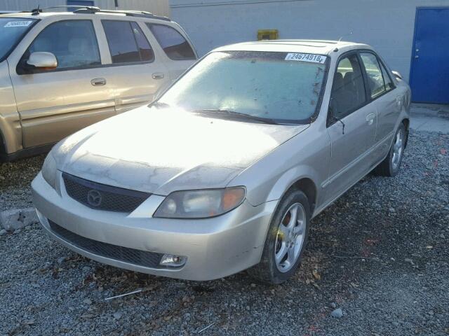 JM1BJ225421573474 - 2002 MAZDA PROTEGE DX BEIGE photo 2