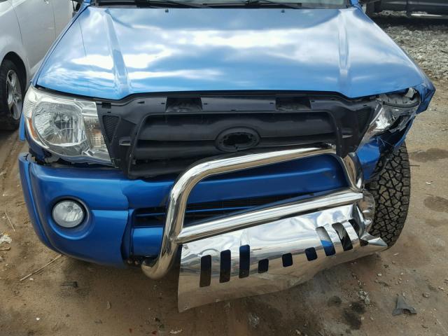 3TMLU42N38M014565 - 2008 TOYOTA TACOMA DOU BLUE photo 9