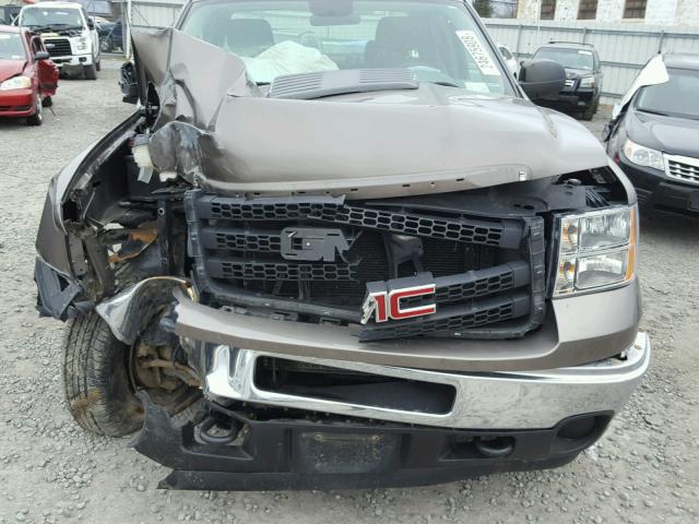 1GT22ZCG3CZ211368 - 2012 GMC SIERRA K25 BROWN photo 7