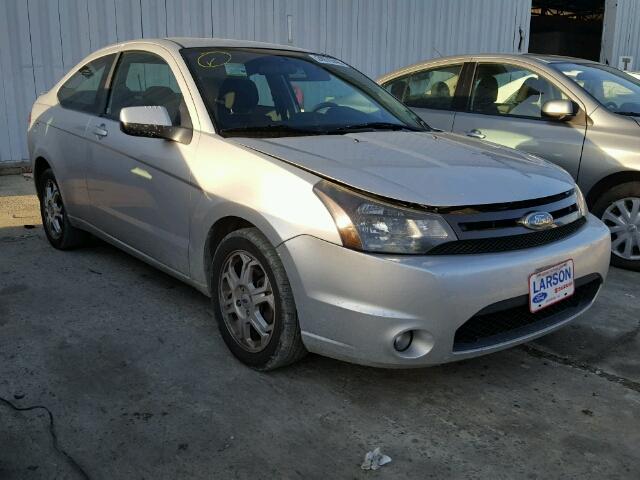 1FAHP3CNXAW202260 - 2010 FORD FOCUS SE SILVER photo 1