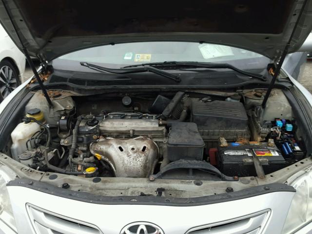 4T1BE46K57U069520 - 2007 TOYOTA CAMRY NEW SILVER photo 7