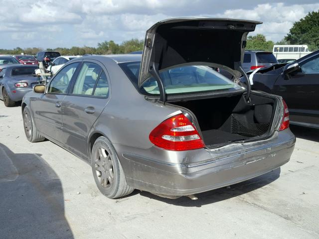 WDBUF65J75A703065 - 2005 MERCEDES-BENZ E 320 SILVER photo 3