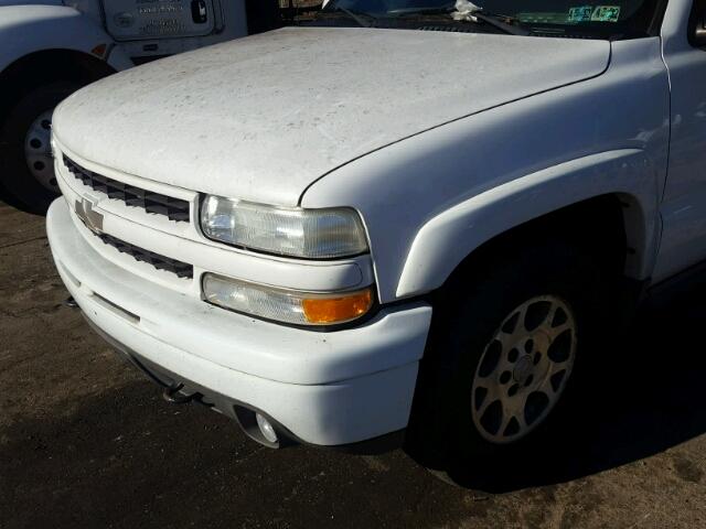 3GNFK16ZX3G277780 - 2003 CHEVROLET SUBURBAN K WHITE photo 9