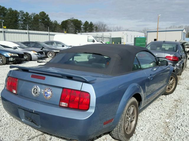 1ZVFT84N355258655 - 2005 FORD MUSTANG BLUE photo 4