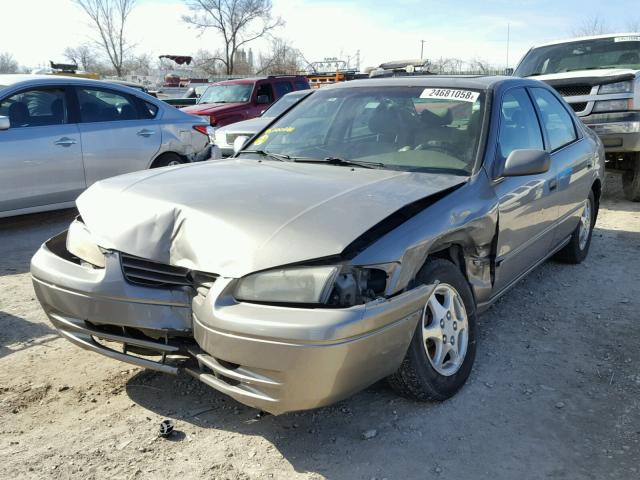 4T1BG22K3VU100281 - 1997 TOYOTA CAMRY CE BEIGE photo 2