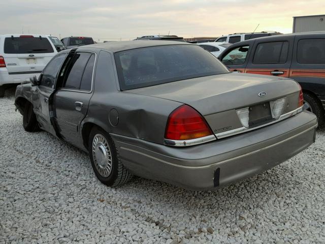 2FAFP73W9YX214048 - 2000 FORD CROWN VICT GRAY photo 3
