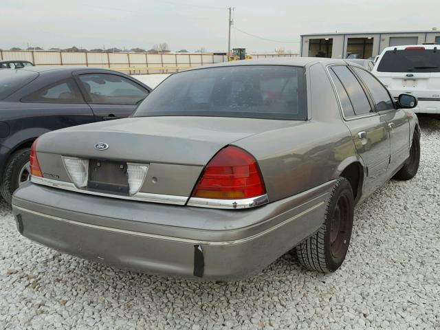 2FAFP73W9YX214048 - 2000 FORD CROWN VICT GRAY photo 4