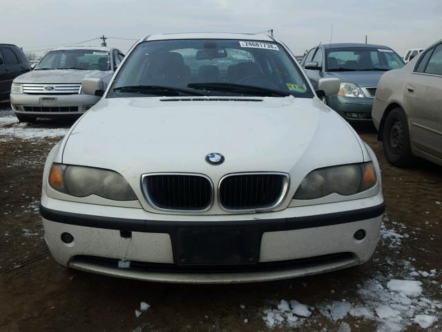 WBAET37404NH06031 - 2004 BMW 325 I WHITE photo 9