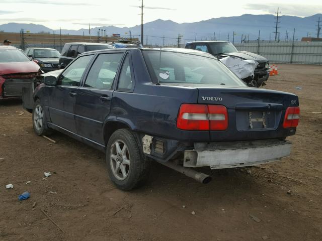 YV1LS5673W3487558 - 1998 VOLVO S70 GLT BLUE photo 3