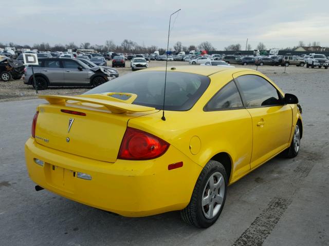 1G2AS18H397265437 - 2009 PONTIAC G5 YELLOW photo 4