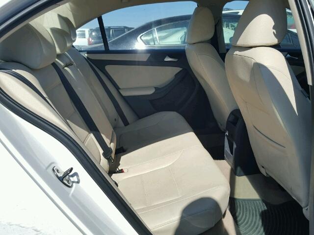 3VWDP7AJ9CM410839 - 2012 VOLKSWAGEN JETTA SE 白色 照片 6