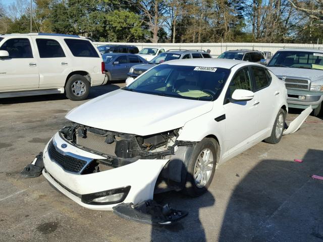 KNAGM4A70C5283736 - 2012 KIA OPTIMA LX WHITE photo 2