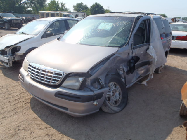 1GNDU03E4XD326777 - 1999 CHEVROLET VENTURE SILVER photo 2