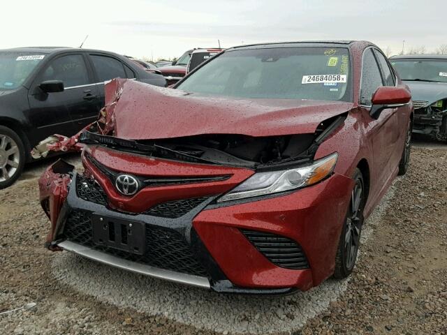 4T1BZ1HK0JU503995 - 2018 TOYOTA CAMRY XSE BURGUNDY photo 2