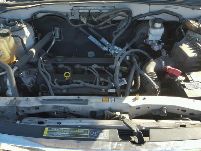 1FMCU03739KA26728 - 2009 FORD ESCAPE XLT SILVER photo 7