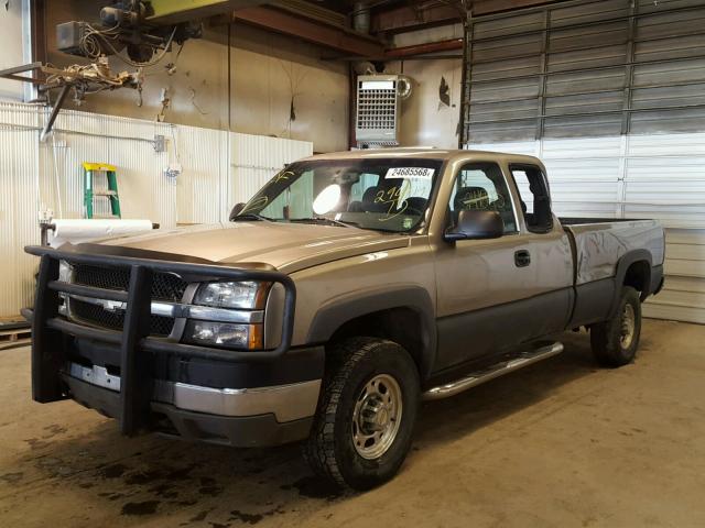 1GCHK29183E294419 - 2003 CHEVROLET SILVERADO BROWN photo 2