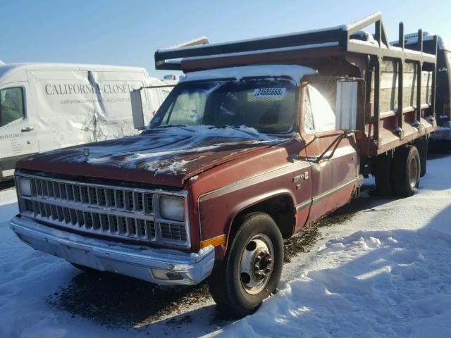 1GDHC34J5CV576975 - 1982 GMC C3500 RED photo 2