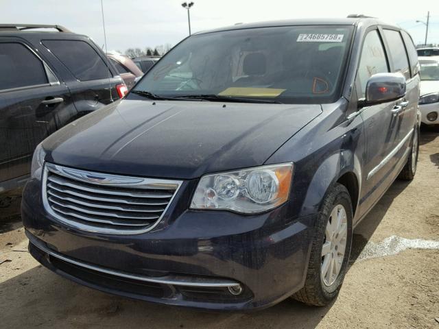 2C4RC1CG2CR227987 - 2012 CHRYSLER TOWN & COU BLUE photo 2