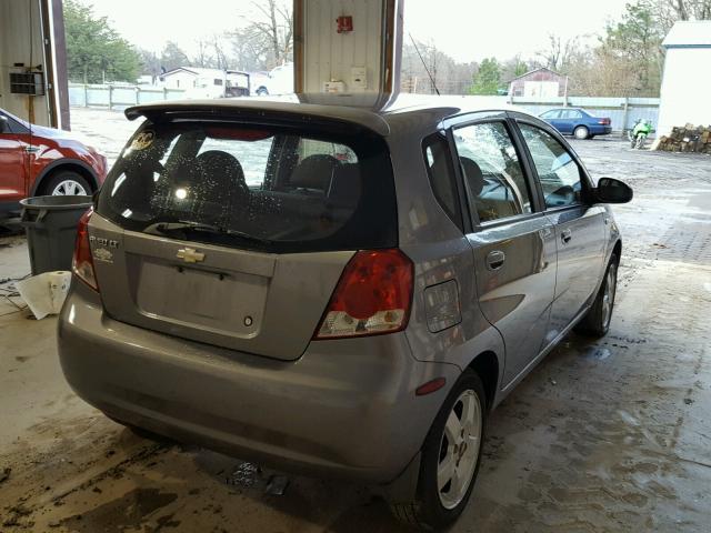 KL1TG66686B650674 - 2006 CHEVROLET AVEO LT GRAY photo 4