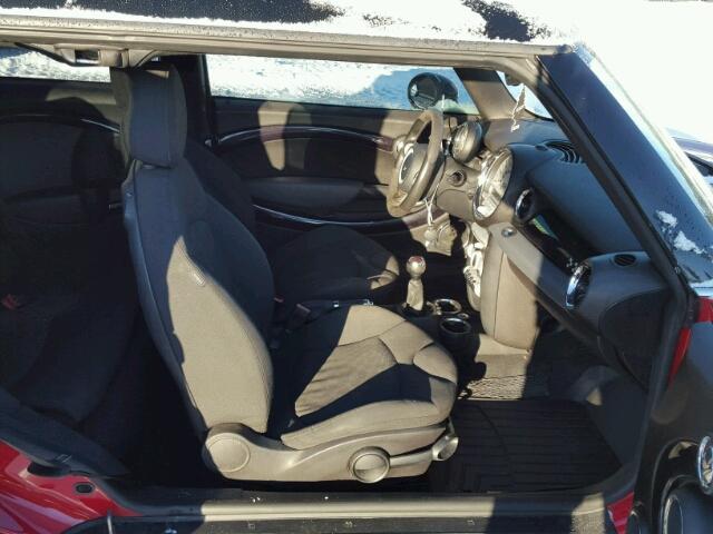 WMWMM935X9TF99079 - 2009 MINI COOPER CLU RED photo 5