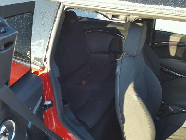 WMWMM935X9TF99079 - 2009 MINI COOPER CLU RED photo 6