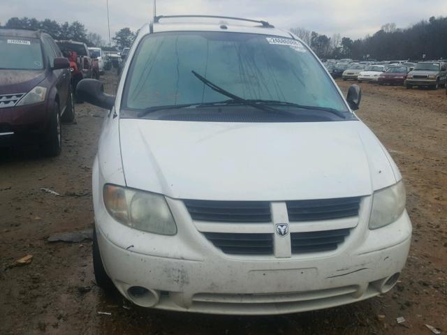 2D4GP44L96R917204 - 2006 DODGE GRAND CARA WHITE photo 9