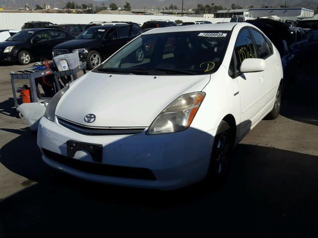 JTDKB20U987795733 - 2008 TOYOTA PRIUS WHITE photo 2