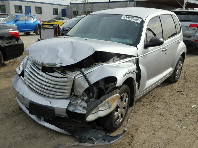 3A8FY48B98T214699 - 2008 CHRYSLER PT CRUISER SILVER photo 2