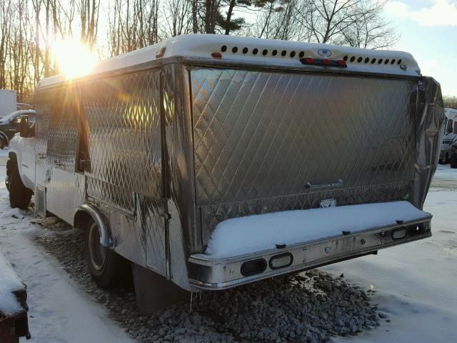 1GBJC34K07E571871 - 2007 CHEVROLET SILVERADO WHITE photo 3