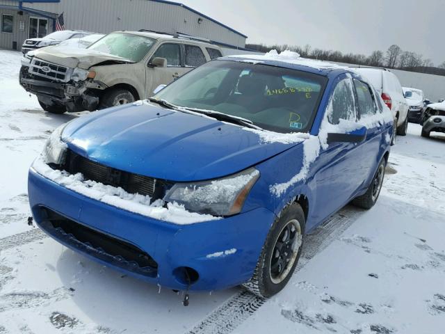 1FAHP3GN7AW298777 - 2010 FORD FOCUS SES BLUE photo 2