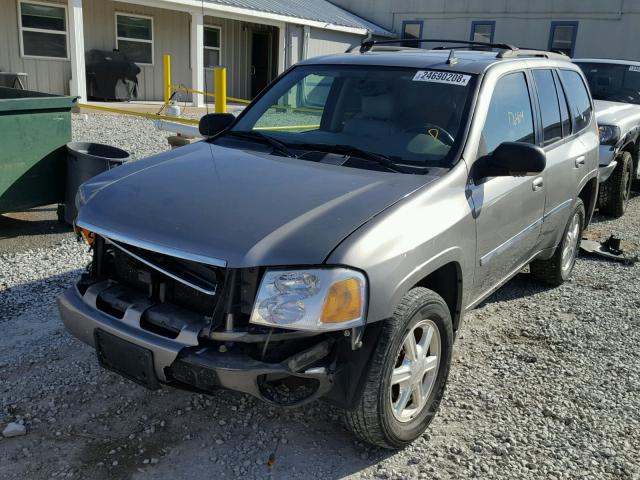 1GKDT13S472287633 - 2007 GMC ENVOY SILVER photo 2