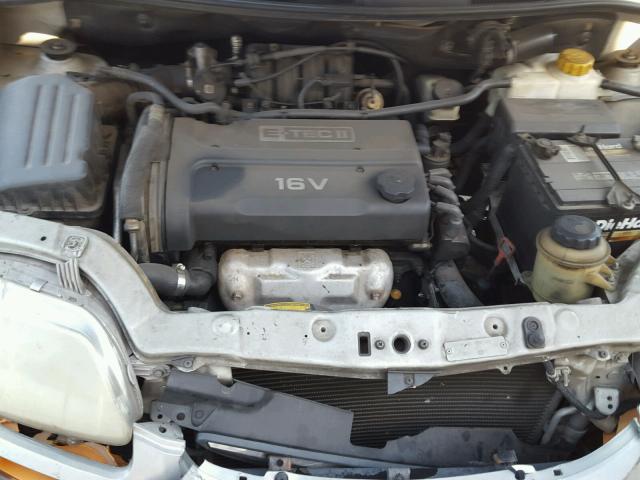 KL1TJ526X4B240232 - 2004 CHEVROLET AVEO LS GOLD photo 7