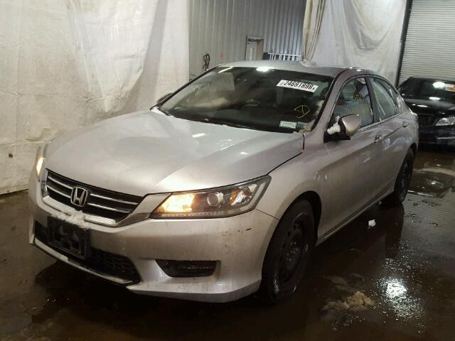 1HGCR2F33EA102332 - 2014 HONDA ACCORD LX SILVER photo 2