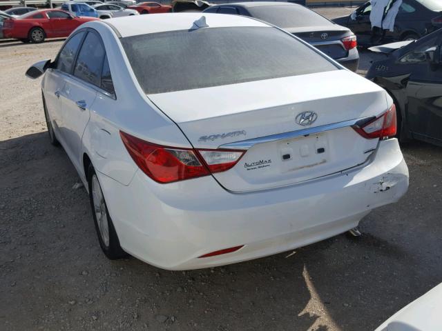 5NPEC4AC7BH151968 - 2011 HYUNDAI SONATA SE WHITE photo 3