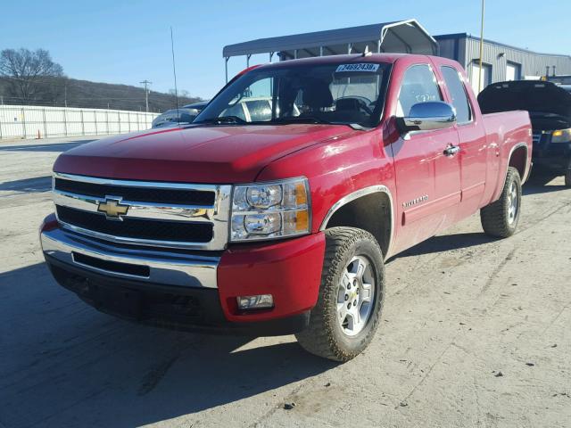 1GCSKSE37AZ260233 - 2010 CHEVROLET SILVERADO RED photo 2