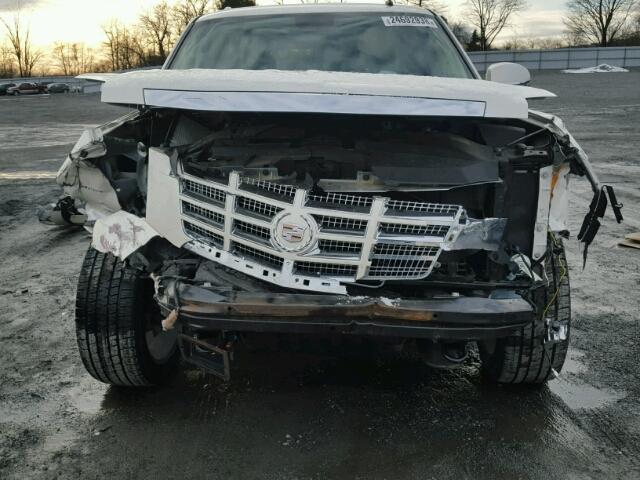 1GYUKBEF6AR174828 - 2010 CADILLAC ESCALADE L WHITE photo 9