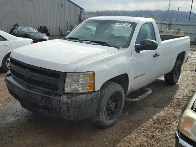 1GCEC14C18Z292501 - 2008 CHEVROLET SILVERADO WHITE photo 2