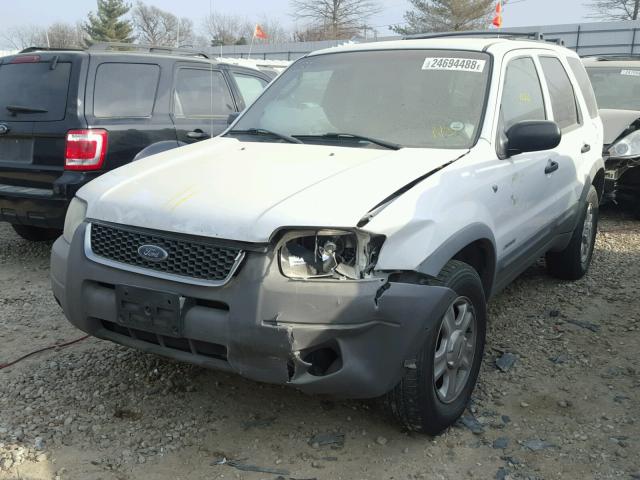 1FMCU03152KB52638 - 2002 FORD ESCAPE XLT WHITE photo 2