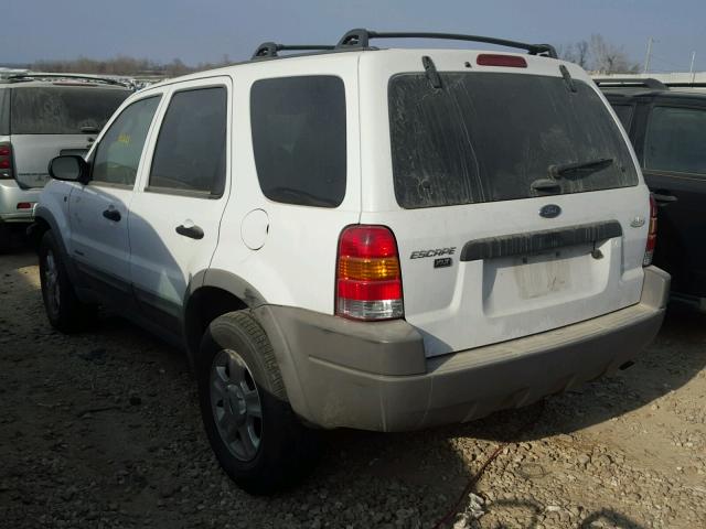 1FMCU03152KB52638 - 2002 FORD ESCAPE XLT WHITE photo 3