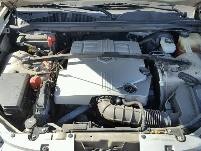 1GYEE637180128207 - 2008 CADILLAC SRX WHITE photo 7