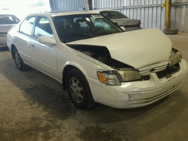 4T1BG22K9VU045531 - 1997 TOYOTA CAMRY CE WHITE photo 1