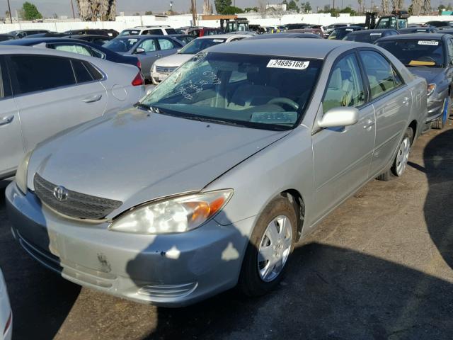 4T1BE32K44U874839 - 2004 TOYOTA CAMRY LE SILVER photo 2