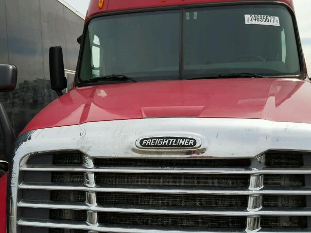 1FUJGLDR9BLAY4391 - 2011 FREIGHTLINER CASCADIA 1 RED photo 7