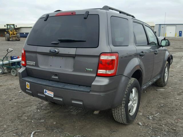 1FMCU0DG1BKC39665 - 2011 FORD ESCAPE XLT GRAY photo 4