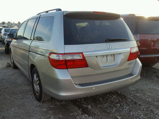 5FNRL38885B022394 - 2005 HONDA ODYSSEY TO SILVER photo 3