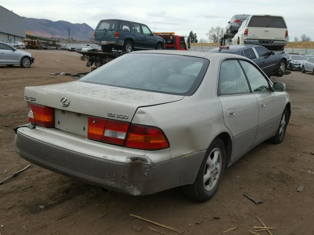 JT8BF28G1W5049223 - 1998 LEXUS ES 300 SILVER photo 4