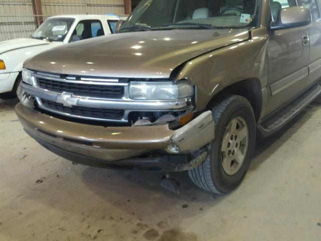 1GNEC16Z24R272616 - 2004 CHEVROLET SUBURBAN C BROWN photo 9